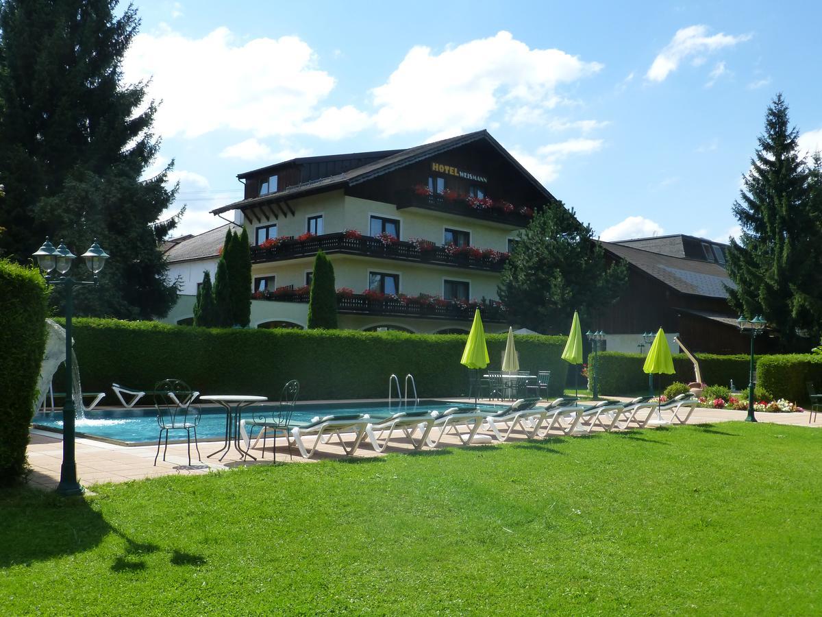 Hotel Weismann Sankt Georgen im Attergau Exterior photo