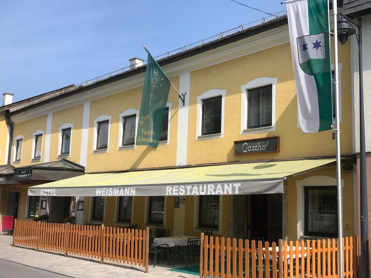 Hotel Weismann Sankt Georgen im Attergau Exterior photo